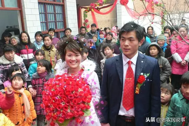 属蛇男和鸡女会离婚吗，属蛇和鸡配吗