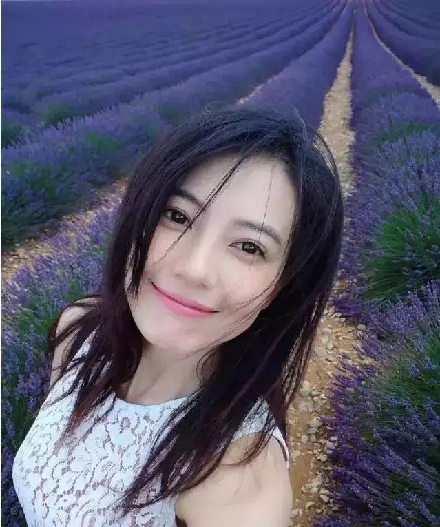 属虎人一生佩戴什么好女，属虎戴祖母绿好吗