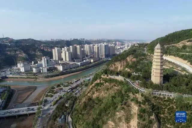 女蛇生于农历二十五好吗，女孩农历二十五出生好吗