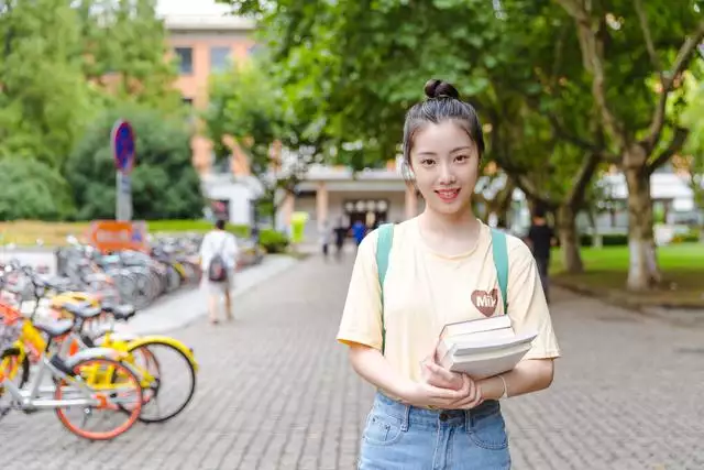 属龙的女孩跟属什么的最合适，属龙的女人命好不好