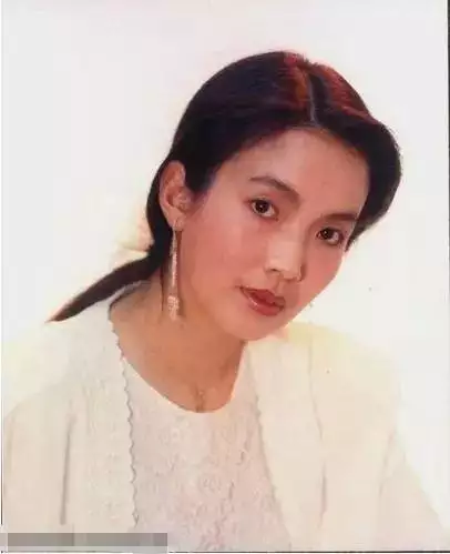 6年属龙的女人有几次婚姻，1976属龙人的感情方面"