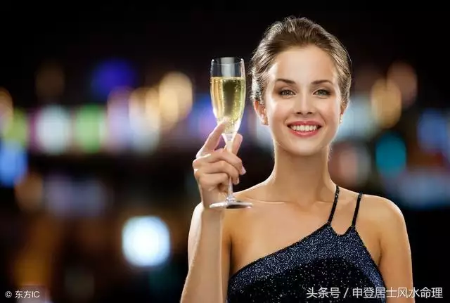 两个属蛇的人结婚好吗，属蛇男人更佳妻子