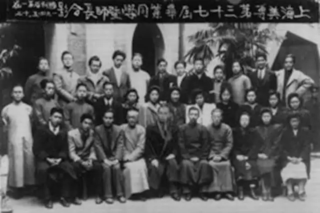 930年到2022年是多少岁，1940年到现在多少岁了"