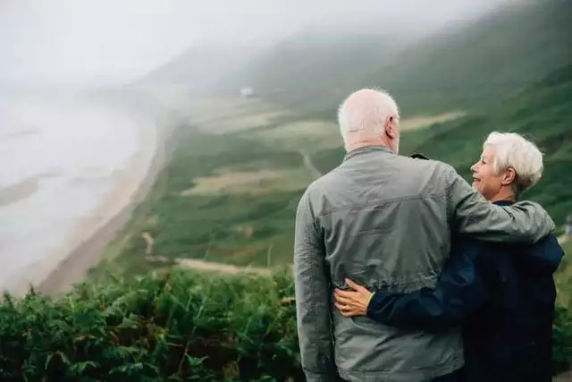 夫妻相克只能离婚吗，夫妻刑克离婚能化解吗