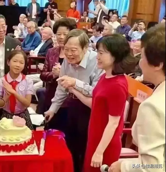 6属龙第二次的婚姻，76年的龙晚年幸福吗"