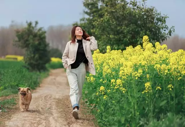 下午三四点出生的女孩，下午2点到3点出生的人好不好