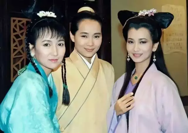 994年跟1998年配吗，1994年属狗更佳婚配"