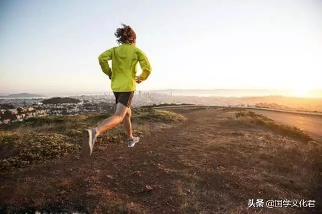 大富大贵只有2种命格，女人有一痣必嫁豪门