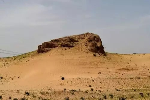 998属虎城墙土命运，我属虎城墙土命好不好"