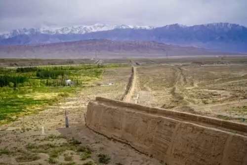 998属虎城墙土命运，我属虎城墙土命好不好"