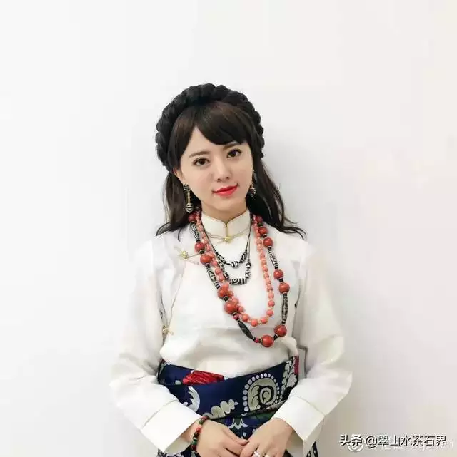 女人戴几眼天珠好，女生适合戴什么天珠