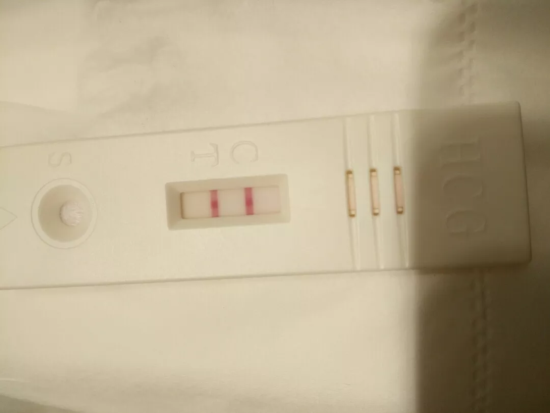 2、怎么分辨推迟和怀孕:怀孕初期和月经推迟怎么判断