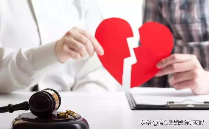 1、感情破裂离婚起诉书范文标准版:离婚诉状书怎么写