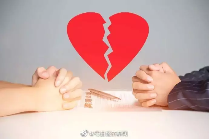 1、夫妻离婚孩子已满18岁怎么判:孩子已满18岁的离婚协议书