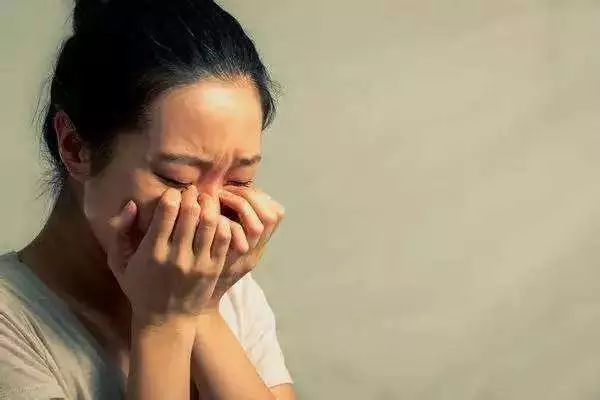 2、二婚带孩子女人的可怕:为什么有人说二婚千万不要找带儿子的女人?