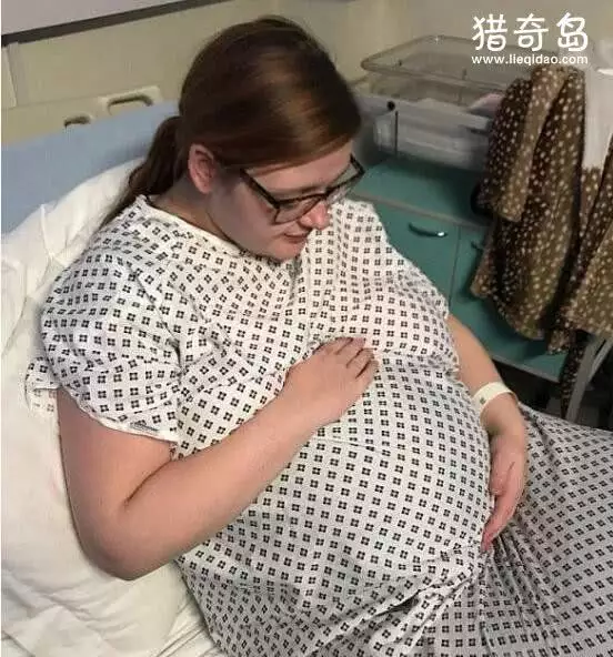 1、怀孕女儿和儿子有什么症状:怀女儿和怀儿子症状主要是怎样的？