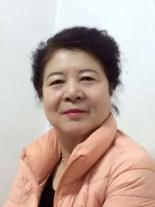 6、那是一位老太太56岁征婚我儿女都城家！说代看上去就象4O多！现在好找老半想想福！