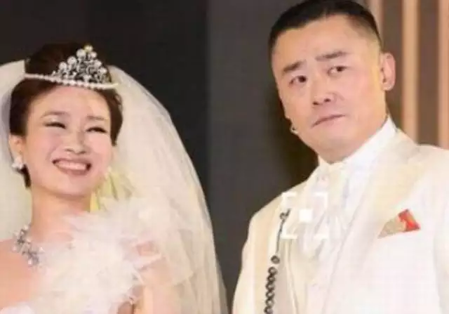 2、二婚和一婚的区别有哪些:二婚的女人怎么才能相信男人对她真心？