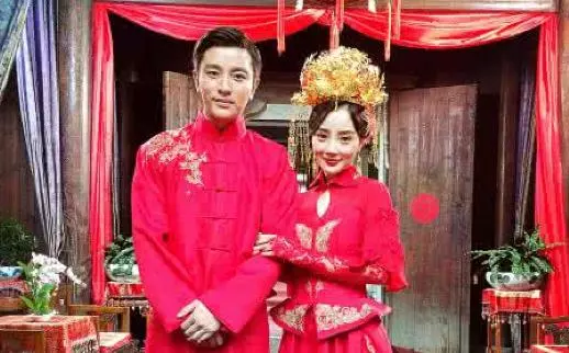 1、年属鼠人的婚姻:属鼠的年出生的婚姻什么时候成？？