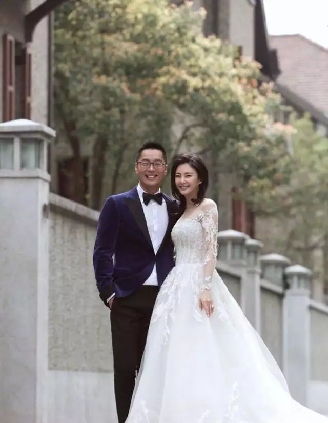 3、男方二婚女方头婚怎么办婚礼:男二婚女头婚怎么办婚礼