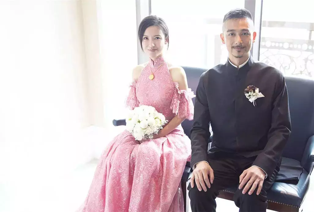 4、二婚男人没有离婚就和别的女人婚礼一起生活可以吗？