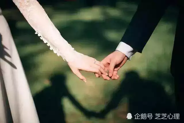 2、结婚前出轨的男人心理:结婚后，男人走上婚外情的出轨道路多半是因为什么心理？