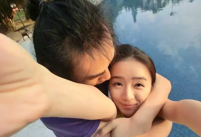 3、小三怎么安慰男人和老婆吵架:我的情人和他的老婆吵架我该怎么安慰他