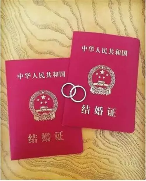 2、可以加新婚配偶的名字吗:婚前买房，有，婚后能加老婆名字么？