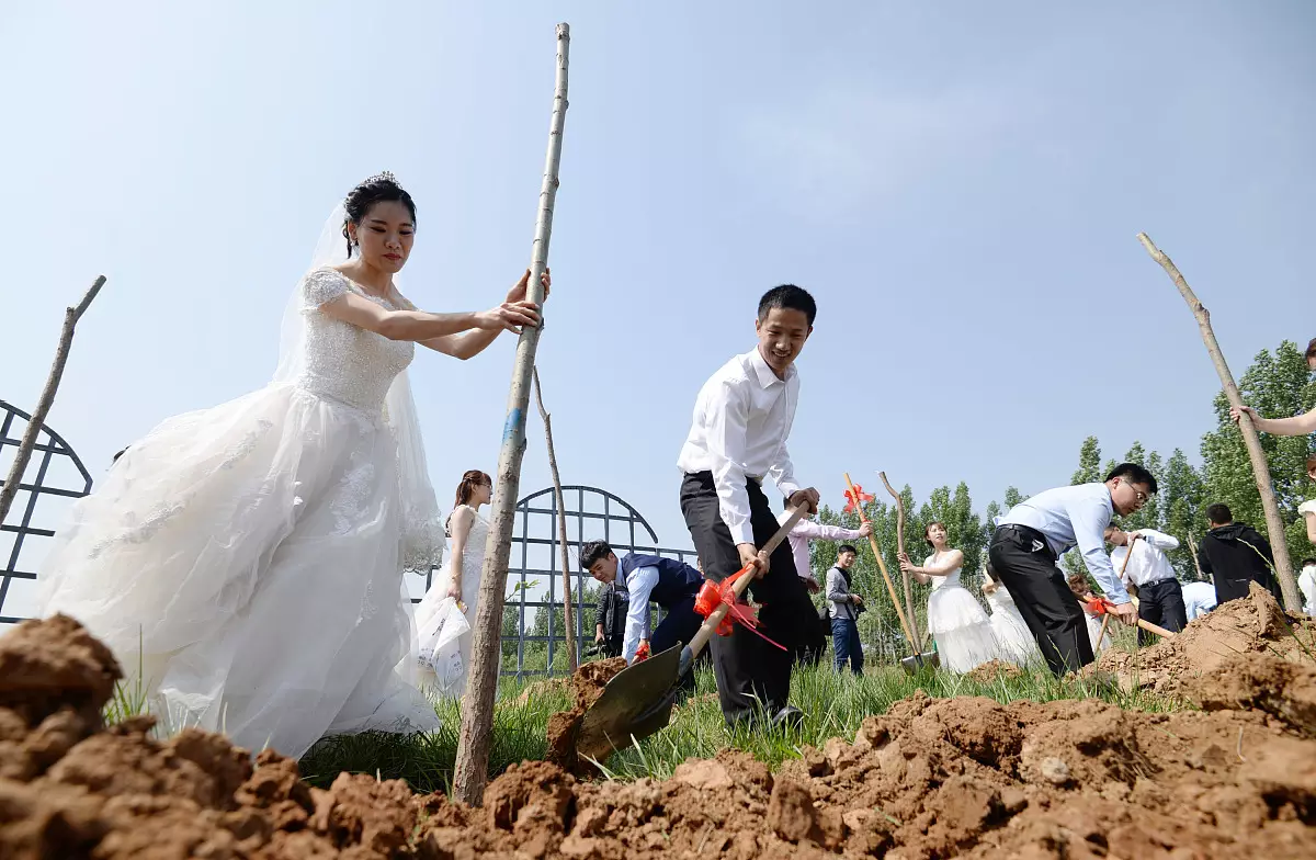 5、90年马女和鼠男婚配行吗:鼠年出生和马年出生的人能结婚吗？