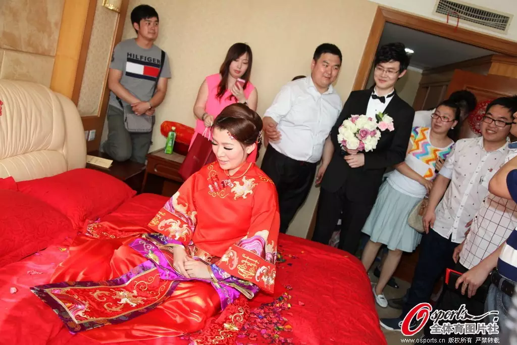 属兔的结婚照什么属相：属兔的根什么属相结婚好