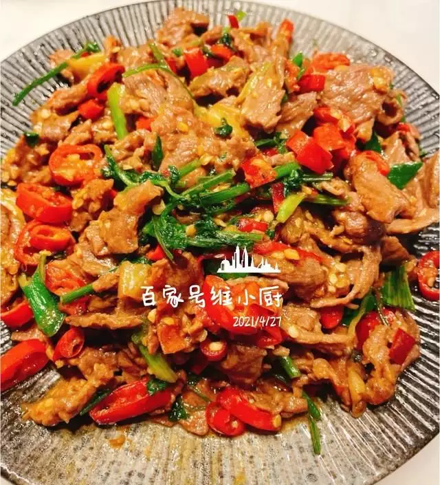 你们大家都会吃和自己生肖一样的动物吗，比如属鸡的也吃鸡肉？