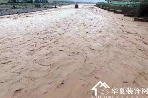 女人梦见水在流动是什么：梦到大水流动