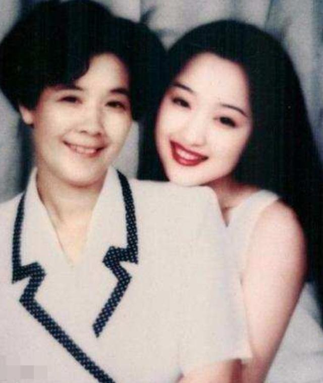 杨钰莹八字分析婚姻