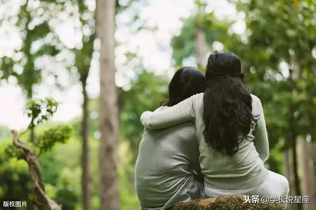 越睡越爱你的星座男，水瓶男越爱越冷你