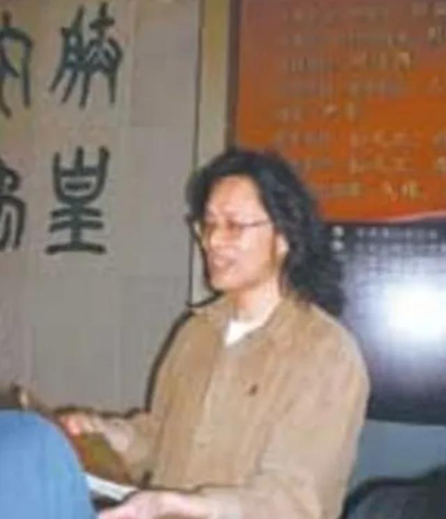 八字预测杨丽萍婚姻