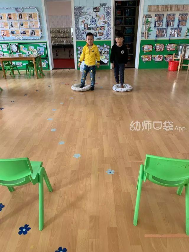 幼儿八字拉力绳怎么玩