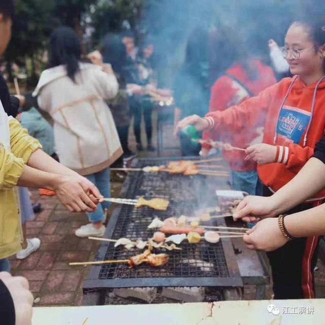 迎新晚会八字主题外语学院