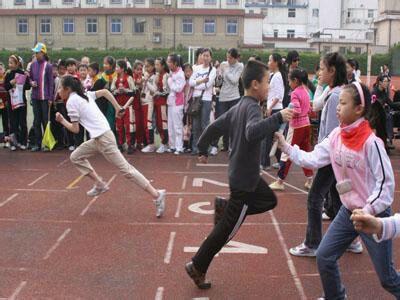 运动会口号运动会广播稿口号八字