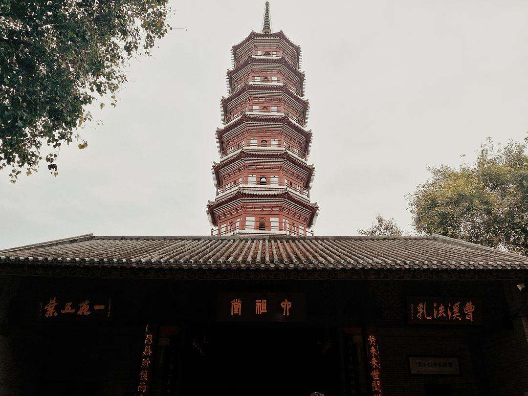 广州算命大师六榕寺算命合婚，广州六榕寺拜姻缘