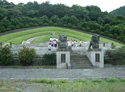 风水座落八字山型好吗