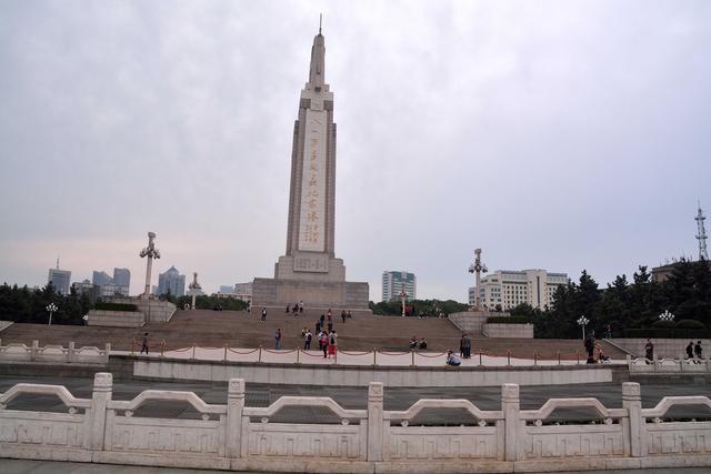 八字南昌起义纪念塔