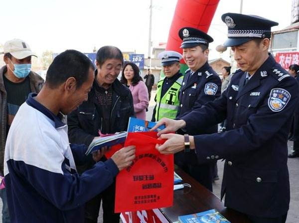 什么八字做警察 哪些八字适合当警察